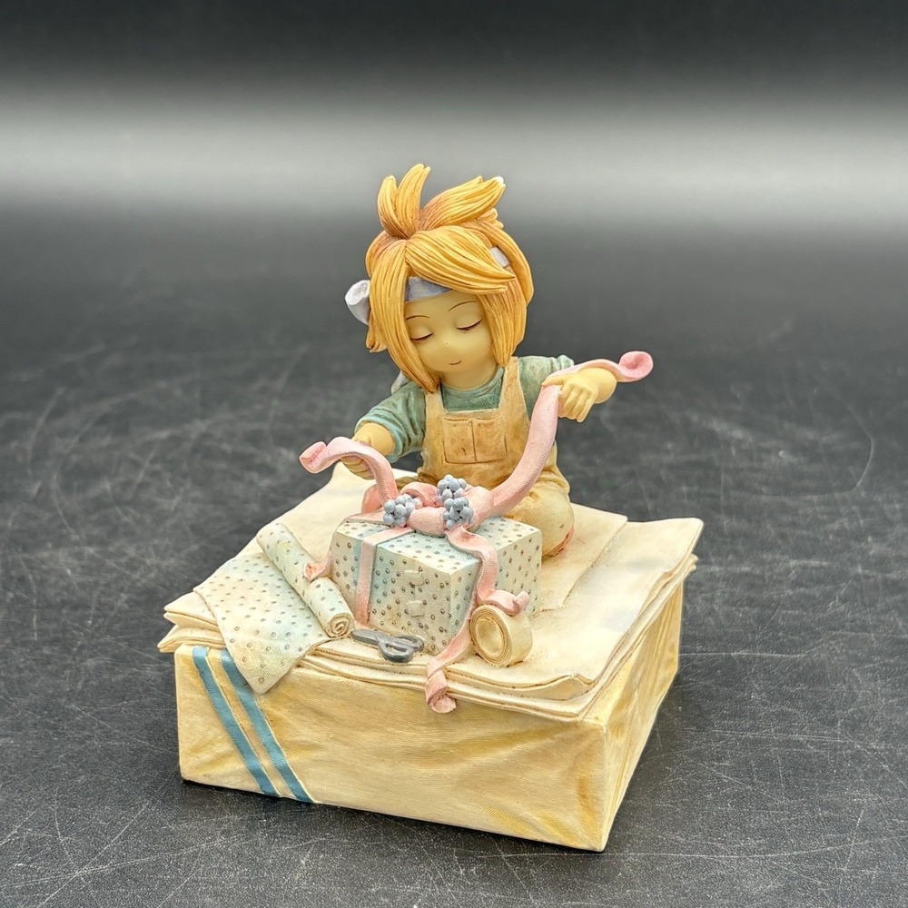 DEMDACO Figurine BOW TIED BOX Life Lessons 2001 Wrapping Presents